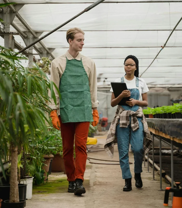 Organic farms avoid toxic inputs, improve soil health, grow clean, sustainable food that supports nature.